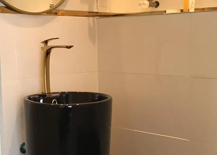 Puro - Adults Only מידזיזדרויה